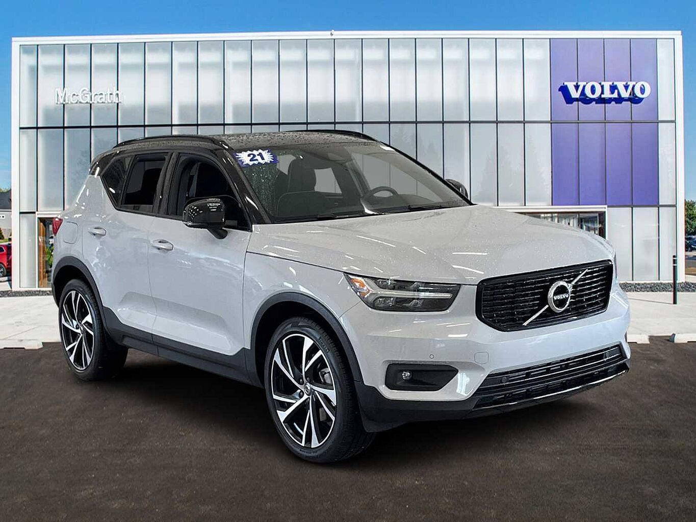 TeckWrapUSA on X: Volvo XC40 in GAL26 Supreme red, noble and honorable.  Find elegant vinyl colors for your ride at  . . .  #volvo #teckwrap #Trending #car #fashion #vehicle #vinyl #wrap #